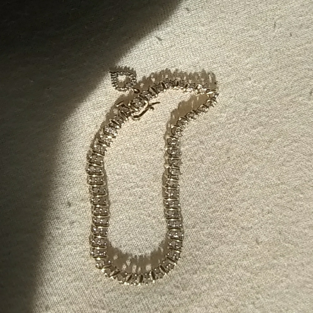 Gold and diamond bracelet